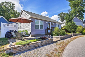 Wells Beach Cottage with Pool Access about 1 Mi to Coast